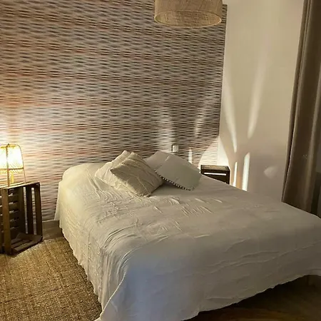 Maison Confortable A Avec Grand Jardin Cloture Holiday home *