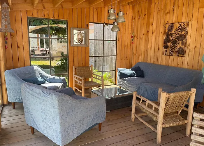 Maison Confortable A Avec Grand Jardin Cloture Prázdninový dům *